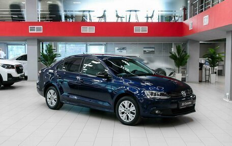 Volkswagen Jetta VI, 2014 год, 990 000 рублей, 3 фотография