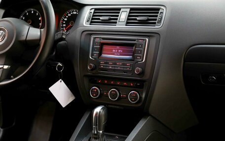 Volkswagen Jetta VI, 2014 год, 990 000 рублей, 7 фотография