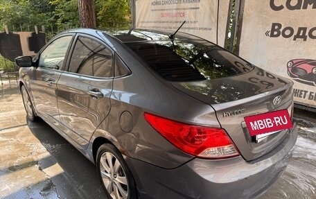 Hyundai Solaris II рестайлинг, 2011 год, 550 000 рублей, 10 фотография