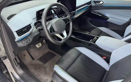 Volkswagen ID.4, 2023 год, 4 000 000 рублей, 10 фотография