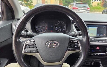 Hyundai Solaris II рестайлинг, 2017 год, 1 150 000 рублей, 19 фотография