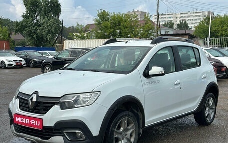 Renault Sandero II рестайлинг, 2018 год, 1 350 000 рублей, 1 фотография