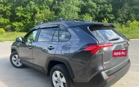 Toyota RAV4, 2020 год, 3 100 000 рублей, 7 фотография
