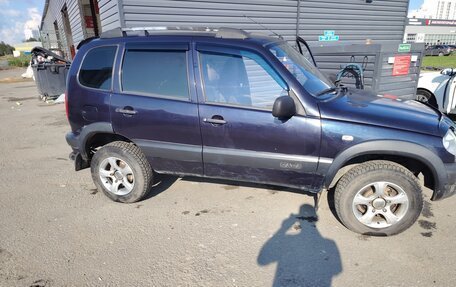 Chevrolet Niva I рестайлинг, 2005 год, 190 000 рублей, 2 фотография