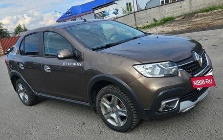 Renault Logan II, 2019 год, 990 000 рублей, 11 фотография