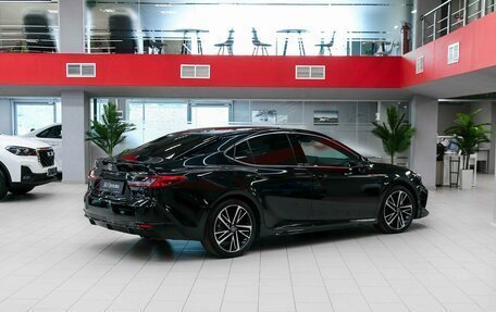 Toyota Camry, 2024 год, 3 300 000 рублей, 2 фотография