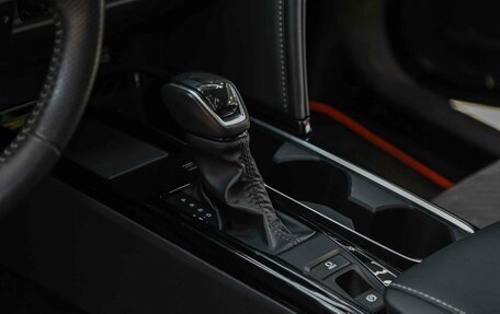 Toyota Camry, 2024 год, 3 300 000 рублей, 11 фотография