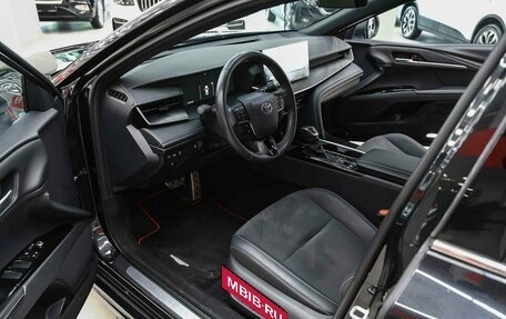 Toyota Camry, 2024 год, 3 300 000 рублей, 6 фотография