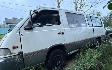 SsangYong Istana, 2001 год, 100 000 рублей, 4 фотография