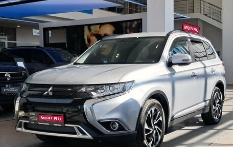 Mitsubishi Outlander III рестайлинг 3, 2021 год, 2 670 000 рублей, 1 фотография