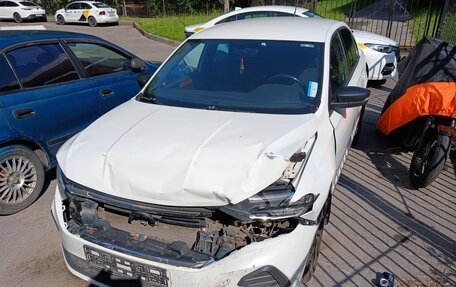 Volkswagen Polo VI (EU Market), 2021 год, 680 000 рублей, 2 фотография