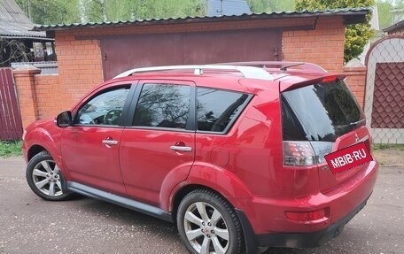 Mitsubishi Outlander III рестайлинг 3, 2010 год, 940 000 рублей, 2 фотография