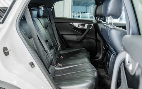 Infiniti QX70, 2014 год, 2 352 000 рублей, 24 фотография