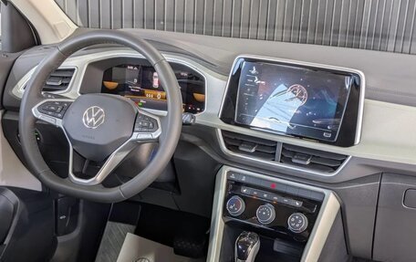Volkswagen T-Roc I, 2025 год, 3 049 000 рублей, 15 фотография