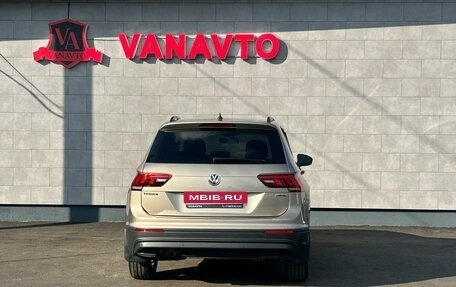 Volkswagen Tiguan II, 2020 год, 2 710 000 рублей, 6 фотография