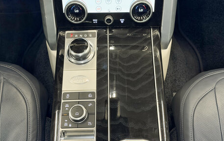 Land Rover Range Rover IV рестайлинг, 2020 год, 8 300 000 рублей, 12 фотография