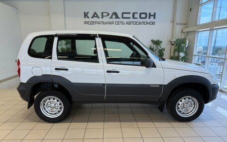 Chevrolet Niva I рестайлинг, 2017 год, 795 000 рублей, 6 фотография