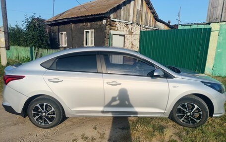 Hyundai Solaris II рестайлинг, 2021 год, 1 550 000 рублей, 10 фотография