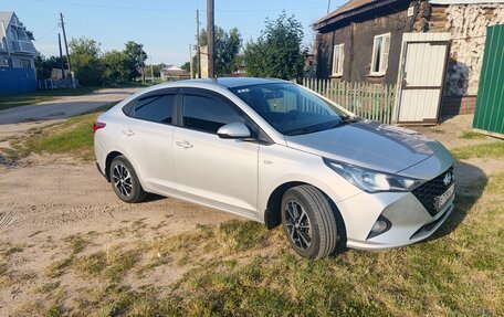 Hyundai Solaris II рестайлинг, 2021 год, 1 550 000 рублей, 11 фотография