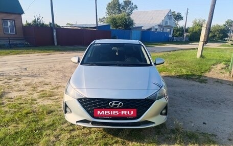 Hyundai Solaris II рестайлинг, 2021 год, 1 550 000 рублей, 13 фотография