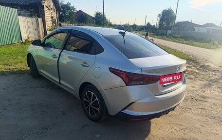 Hyundai Solaris II рестайлинг, 2021 год, 1 550 000 рублей, 8 фотография