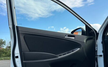Hyundai Solaris II рестайлинг, 2015 год, 850 000 рублей, 11 фотография