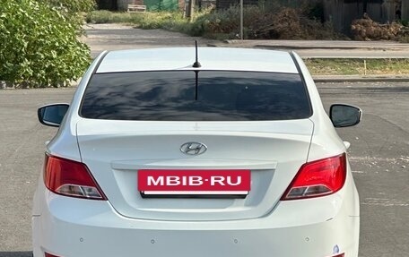Hyundai Solaris II рестайлинг, 2015 год, 850 000 рублей, 6 фотография