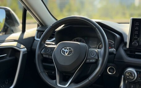 Toyota RAV4, 2020 год, 3 650 000 рублей, 15 фотография