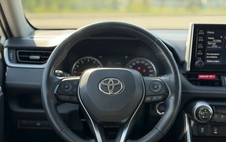 Toyota RAV4, 2020 год, 3 650 000 рублей, 16 фотография