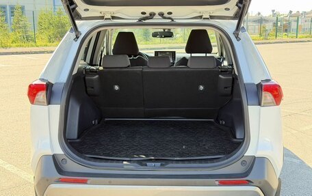 Toyota RAV4, 2020 год, 3 650 000 рублей, 26 фотография