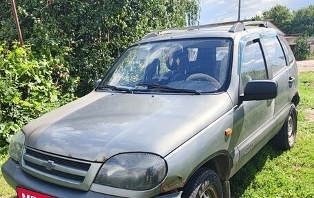 Chevrolet Niva I рестайлинг, 2005 год, 265 000 рублей, 1 фотография