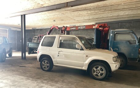 Mitsubishi Pajero Mini II, 2000 год, 300 000 рублей, 2 фотография