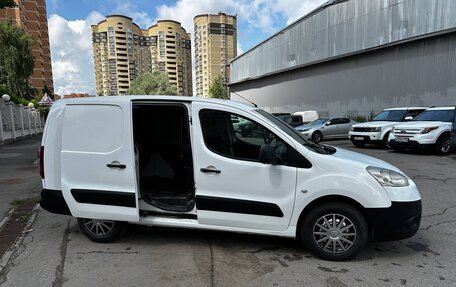 Peugeot Partner II рестайлинг 2, 2012 год, 670 000 рублей, 2 фотография