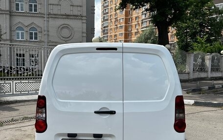 Peugeot Partner II рестайлинг 2, 2012 год, 670 000 рублей, 4 фотография