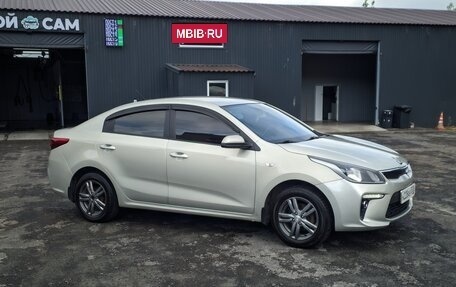 KIA Rio IV, 2018 год, 1 065 000 рублей, 3 фотография
