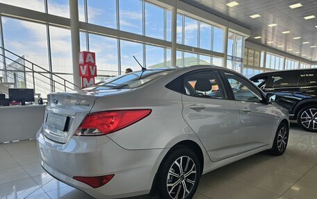 Hyundai Solaris II рестайлинг, 2015 год, 989 000 рублей, 8 фотография