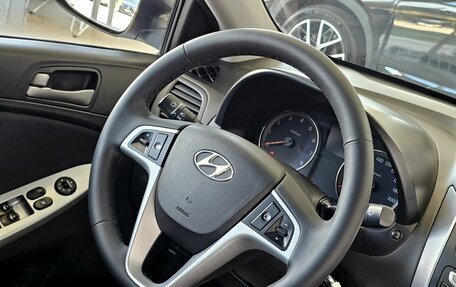Hyundai Solaris II рестайлинг, 2015 год, 989 000 рублей, 21 фотография