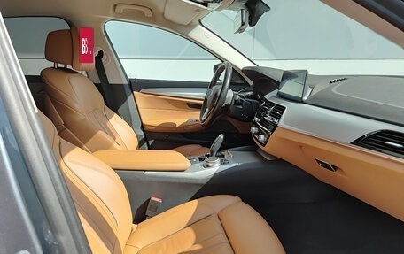BMW 5 серия, 2019 год, 3 650 000 рублей, 15 фотография