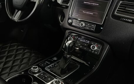Volkswagen Touareg III, 2017 год, 3 450 000 рублей, 14 фотография
