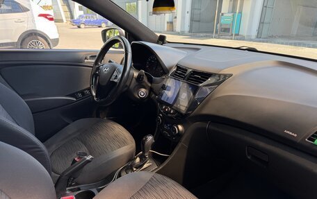 Hyundai Solaris II рестайлинг, 2016 год, 960 000 рублей, 16 фотография