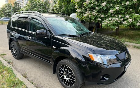 Mitsubishi Outlander III рестайлинг 3, 2008 год, 1 280 000 рублей, 2 фотография