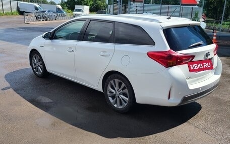 Toyota Auris II, 2015 год, 1 399 000 рублей, 2 фотография