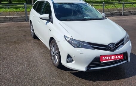 Toyota Auris II, 2015 год, 1 399 000 рублей, 5 фотография