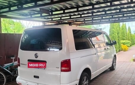 Volkswagen Caravelle T5, 2011 год, 1 650 000 рублей, 10 фотография