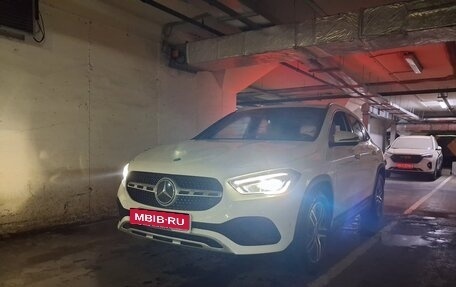 Mercedes-Benz GLA, 2020 год, 3 100 000 рублей, 38 фотография