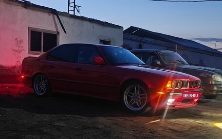 BMW 5 серия, 1988 год, 950 000 рублей, 7 фотография