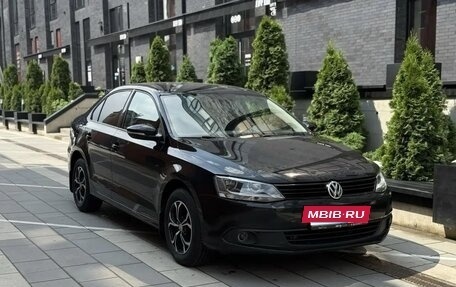 Volkswagen Jetta VI, 2014 год, 960 000 рублей, 2 фотография