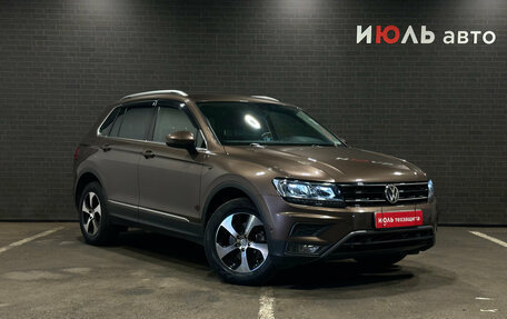 Volkswagen Tiguan II, 2018 год, 2 785 000 рублей, 10 фотография