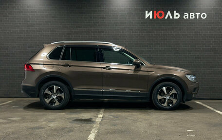 Volkswagen Tiguan II, 2018 год, 2 785 000 рублей, 11 фотография