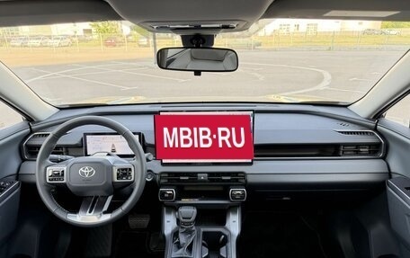 Toyota RAV4, 2026 год, 4 050 000 рублей, 29 фотография